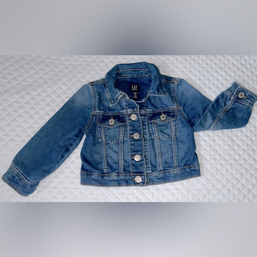 GAP Denim Toddler Unisex Medium Blue Faded Jean Jacket Size Toddler 2 Years Snap